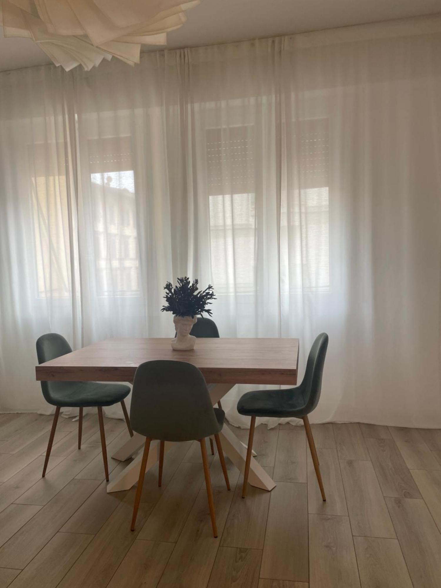 Private Room In Daniela'S House Флоренция Екстериор снимка